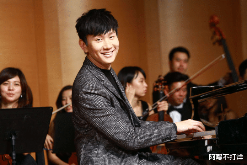 林俊杰|田馥甄为何一直拒绝林俊杰？其实我们都想错了，原因很现实