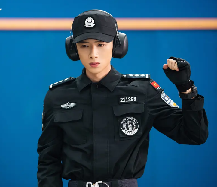 TFBOYS|超话活跃榜：TFBOYS仅1人流量过亿，榜首二字艺人数据断层