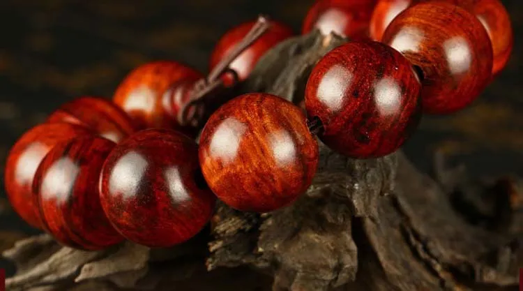 绿松石|小叶紫檀和红酸枝的区别