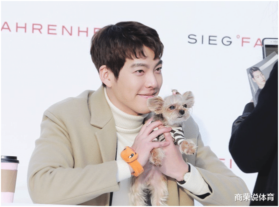 金宇彬|韩国男神金宇彬,三年抗癌治疗结束,女朋友不离不弃!