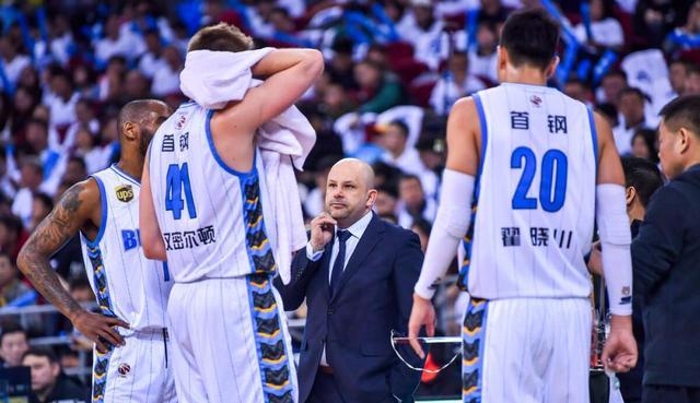 首鋼集團|首鋼順利簽下八一兩人組沖冠陣容，付豪加盟來遼籃卻又被籃協拒絕