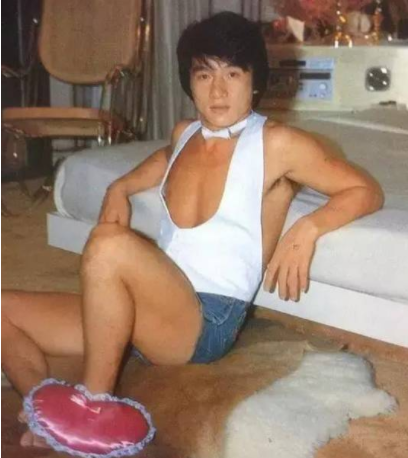 元华|成龙800万请不动元华，陈思诚却只花10万，隐藏的原因可以公开了