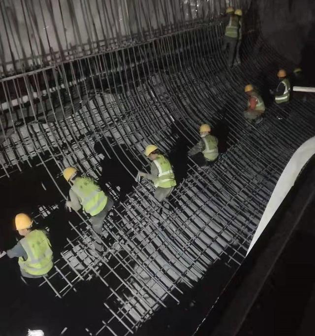 中国交通广播 中国交通新闻｜新建兰张三四线乌鞘岭隧道施工总任务完成过半