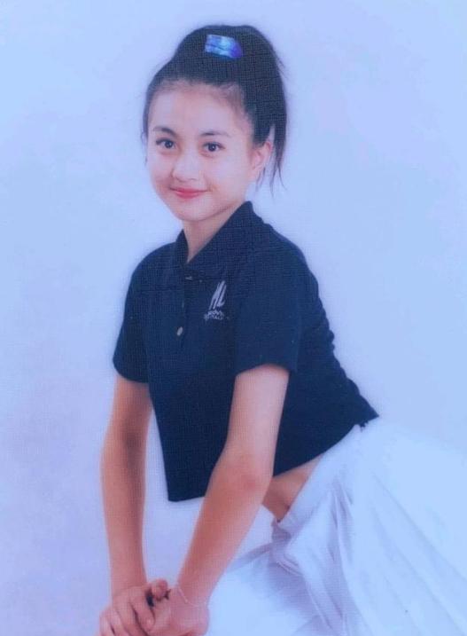 包贝尔|崇拜了包贝尔16年，10年求婚40次，包文婧为何那么卑微？