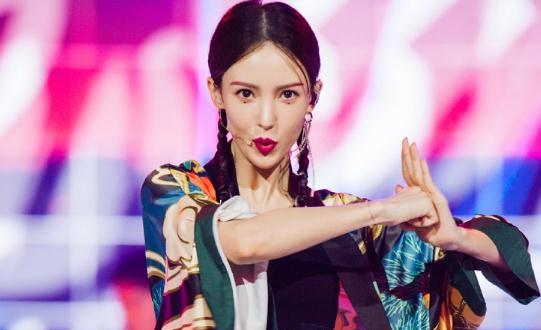 范丞丞|范丞丞又一狠剧来袭，获央视官宣，看到女主后，网友：拖后腿的？