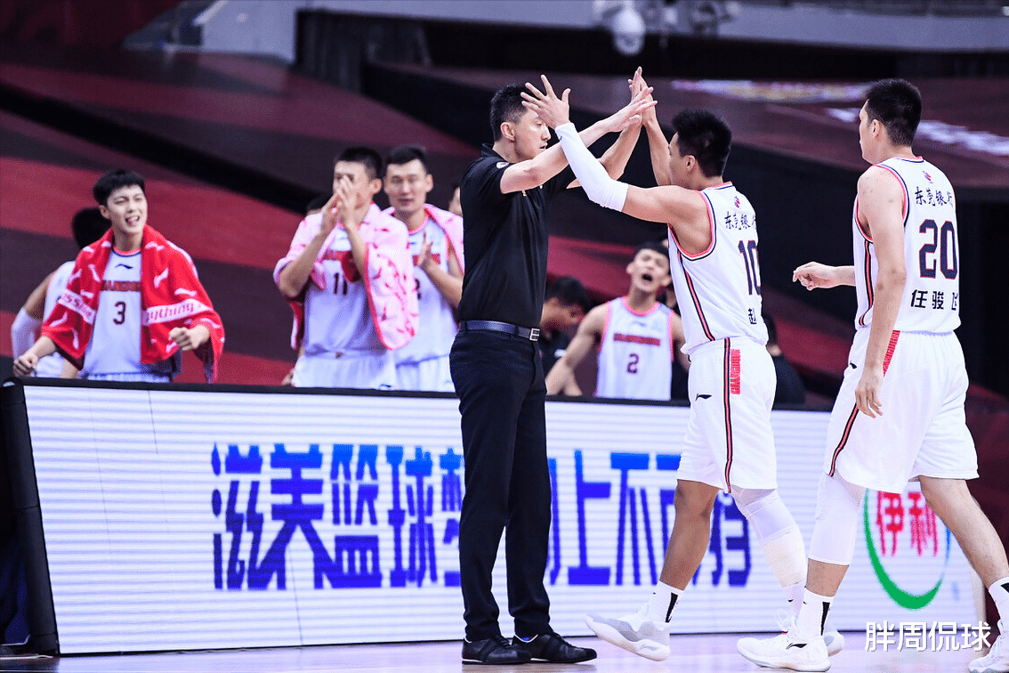 广东男篮|中午12点，朱芳雨正式出手，宏远队官宣，杜锋夯实王朝根基