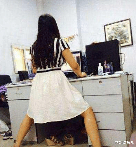 学姐说育儿|神回复:买了一双鸿星尔克,右脚磨脚怎么办?被这神评笑死了