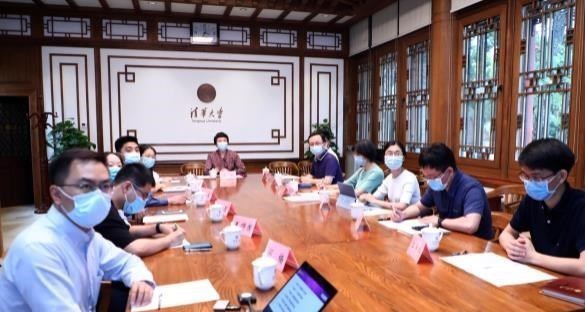 月落等风來|清华大学课改惹争议，700多门课程将用全英文教学，师生叫苦不迭