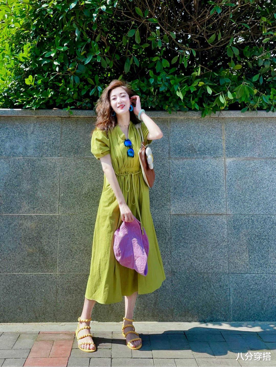 八分穿搭|夏季出游必备衣服单品,轻盈舒适的棉麻风,也能拍出时尚大片来