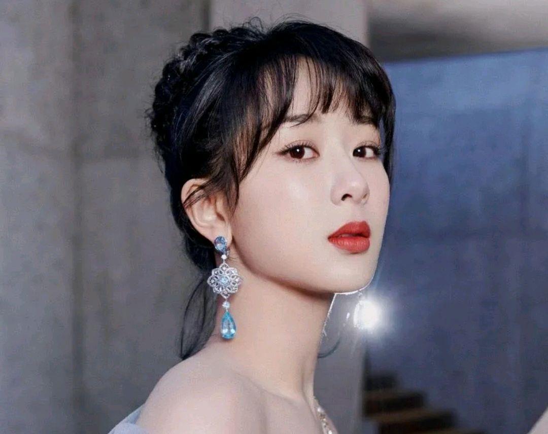 王秋雨|为什么杨紫长相这么的讨喜？