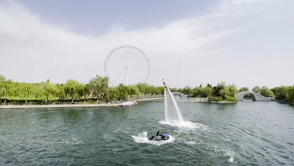 惠游泰安 快看！泰山天颐湖惊现“水上飞人”！