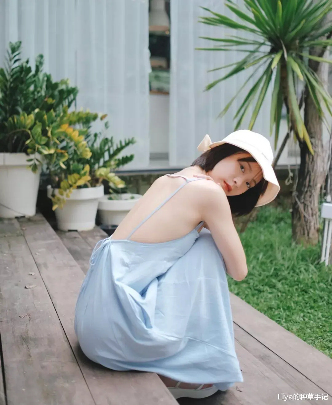 Liya的种草手记|夏天穿这两个颜色 = 很贵