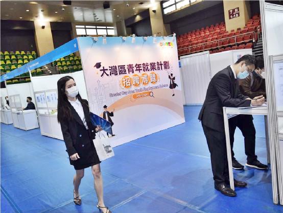 香港|可笑，进退两难的英籍香港法官丨香港一日