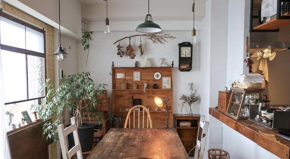 日本复古老房子，太太带俩娃，淘二手家具布置出的精致感，超有品