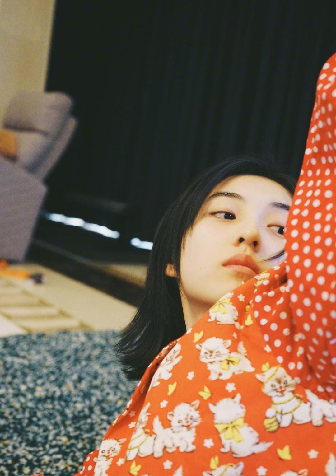 木木尔小倩|她的演技被“众星捧月”,颜值反而被低估了?