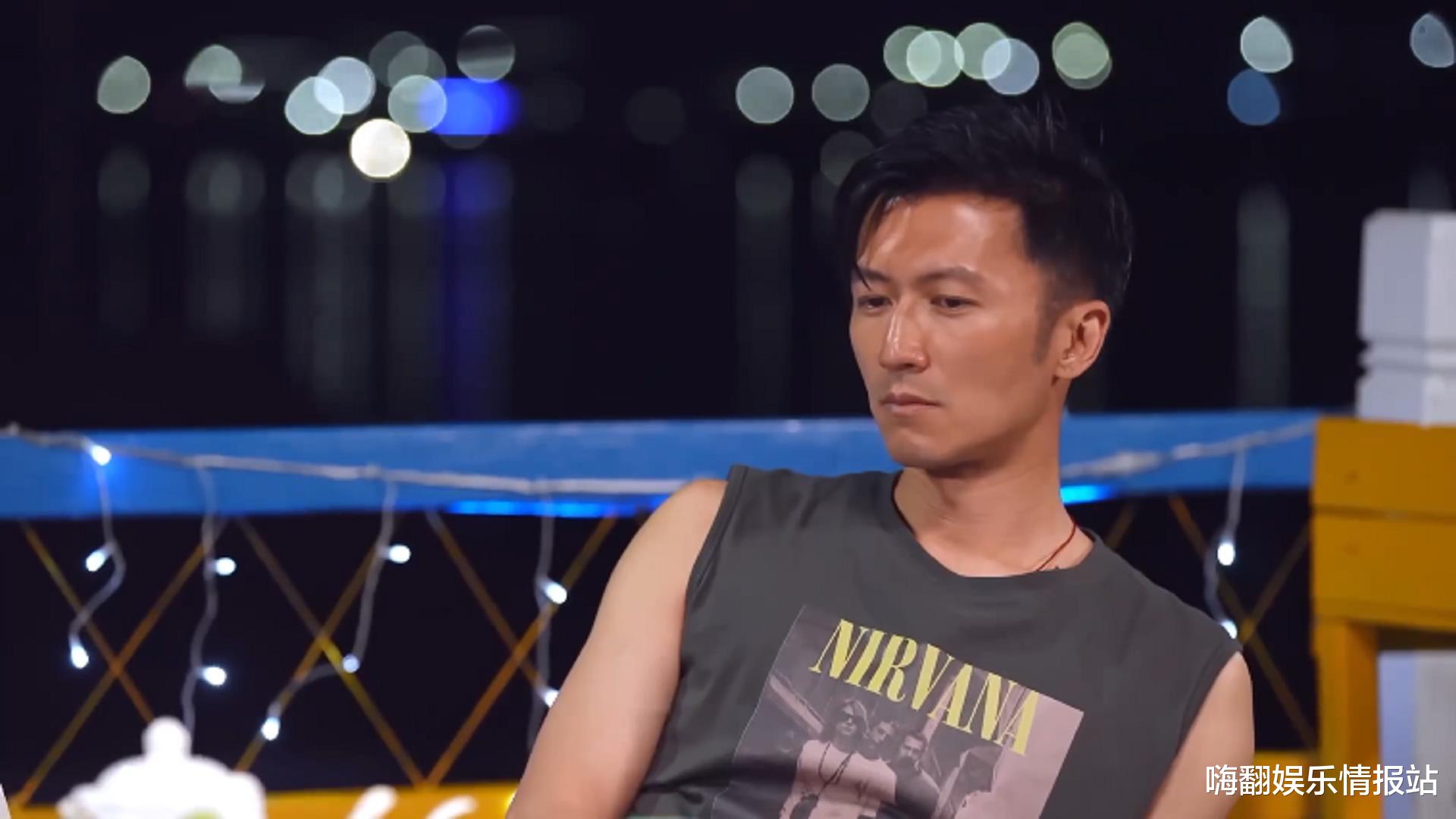 谢霆锋|阿娇讲童年经历，谢霆锋在旁神情不自然，网友猜测他难道想儿子了