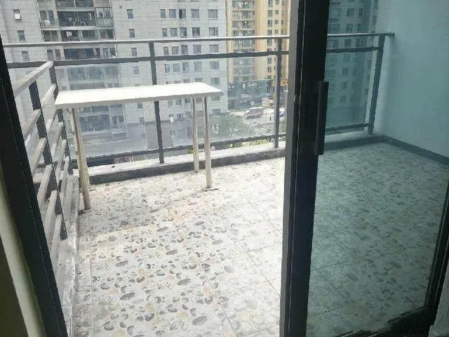 |老婆拿我第二套新房当儿戏!花20多万装修成这个鬼样子!怎么住