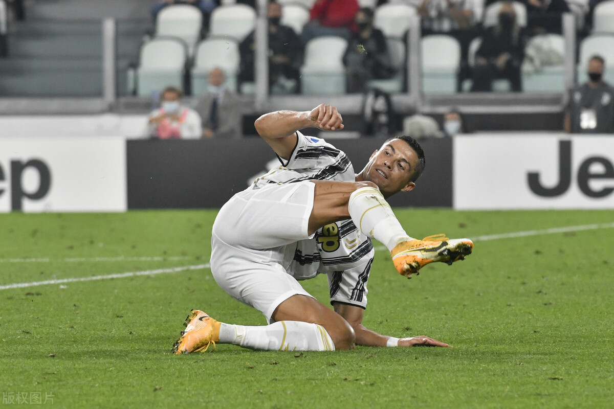 金球奖|C罗对梅西在“金球奖”上发的言论是谎言?C罗唯一的抱负是用比梅西更多的金球结束职业生涯!这有“体育道德”吗?