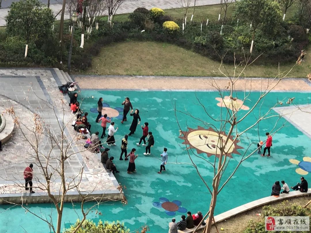 富顺快报 有没有人管？富顺广场舞噪音扰民！居民忍无可忍！你怎么看