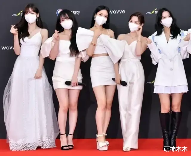 韩国娱乐|年末舞台扯下韩娱遮羞布,颜值低、实力差还抄袭,韩国爱豆不行了