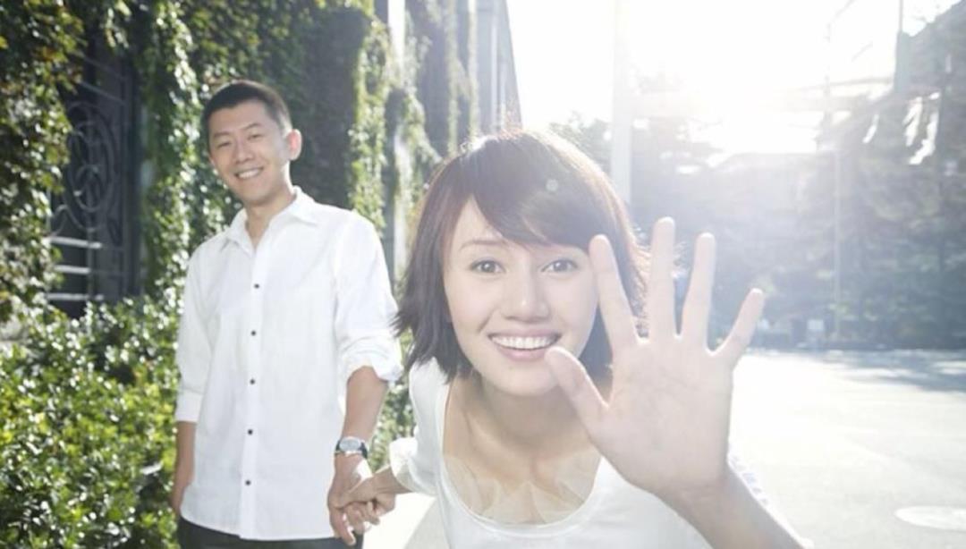 夏雨|娱乐圈最“寒酸”婚礼曝光：连婚纱都没有，他们居然还是模范夫妻