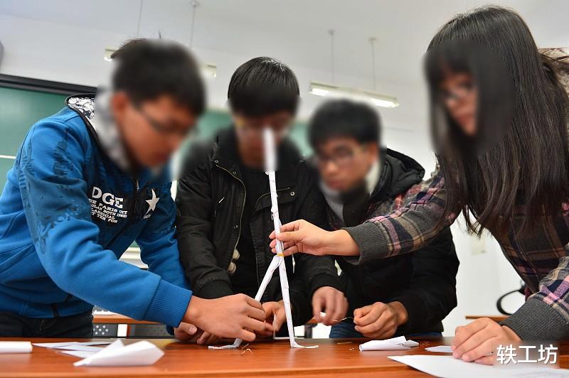 理想之城|学历内卷，名校也不香了？过来人表示，别信，有实力尽量考985/211