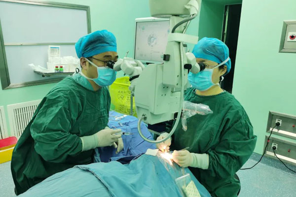 黄河新闻网长治 重获“光明”！长治98岁老人复杂白内障手术成功