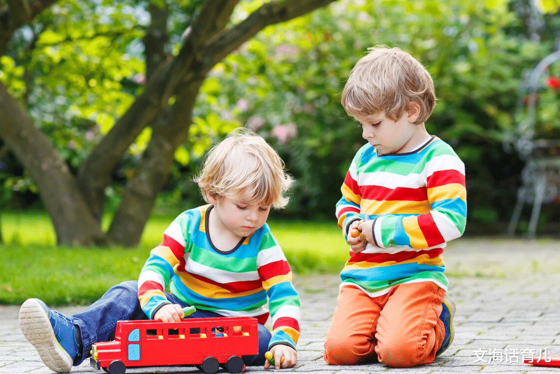 文海话育儿|孩子爱踢被子容易感冒,教你4个方法,宝宝不挨冻身体好