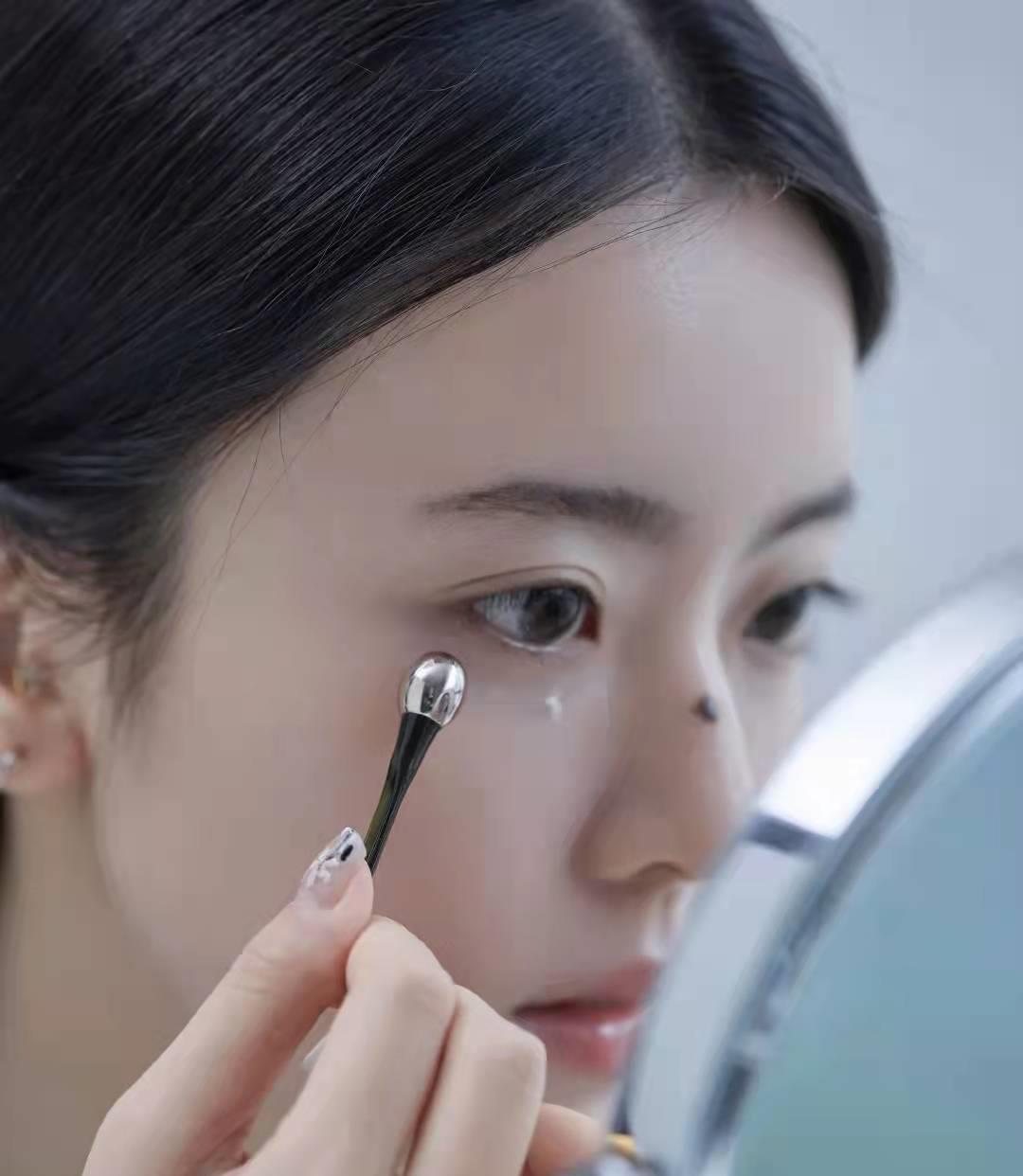 护肤品 建议有眼纹、法令纹的女人，护肤时别犯这几个错误，容易加深症状