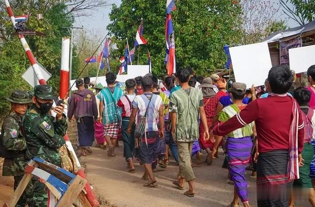 “你們放心示威，安全由我們保護！”緬甸實力強勁的民武發聲-圖2