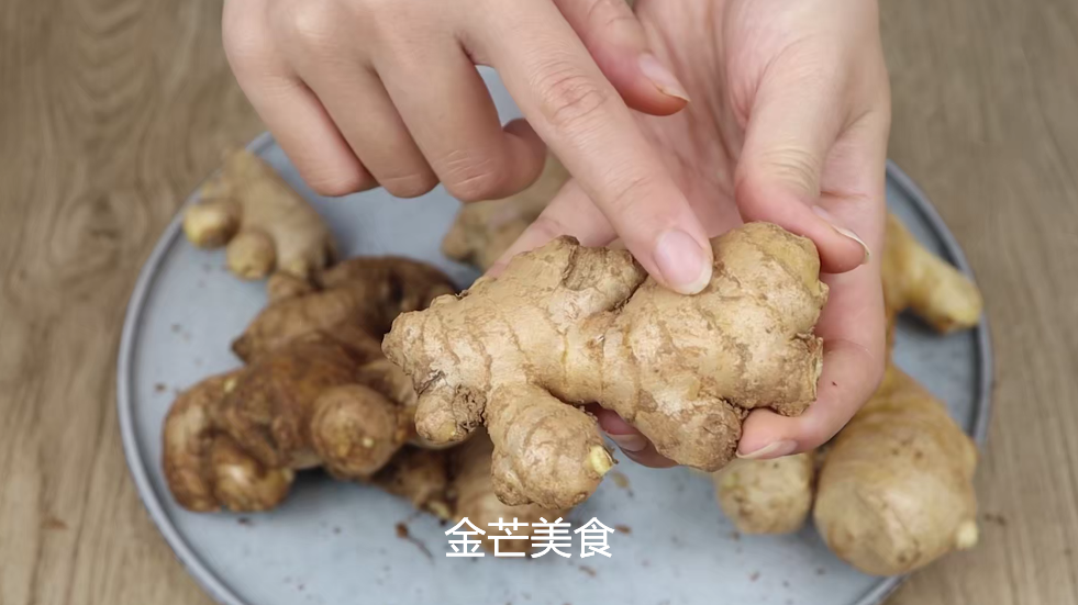 生姜该买哪一种？好多人都买错了，学会这6招，菜贩子看了都点赞
