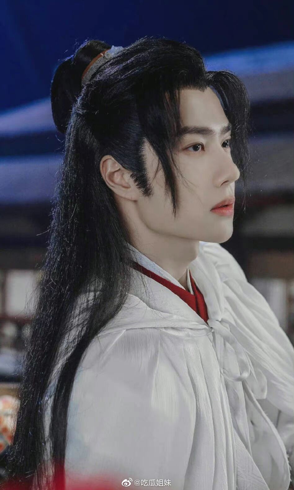 王一博|杂志宠儿王一博：凭借《有翡》登上日本杂志Asian pops magazine