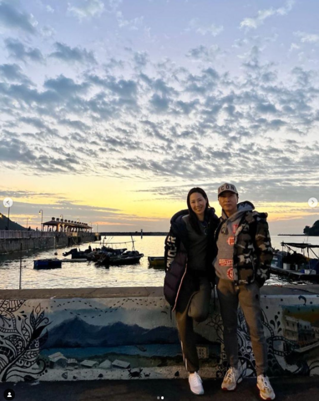 百里弘毅|甄子丹娇妻晒家人合照,不敢相信子女身高赶上自己,17岁女儿颜值高