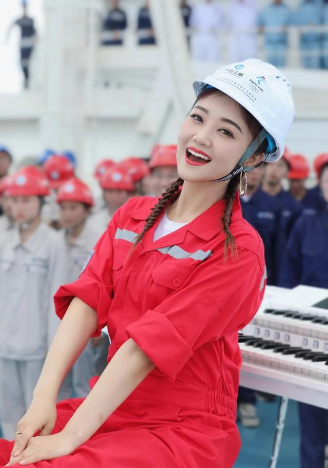 王小玮|玖月奇迹：星光大道走红，相恋14年曲终人散，风光背后有泪水