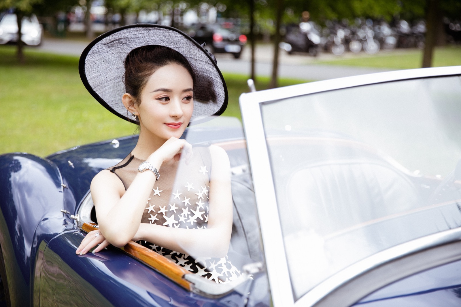 赵丽颖|赵丽颖婚变后首传喜讯！意外牵出背后资深大佬，不落神坛早已注定