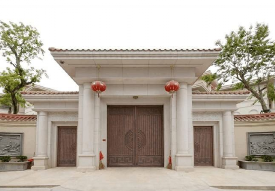 |家门口万万不能这样装，老师傅看了直摇头，难怪越住越穷