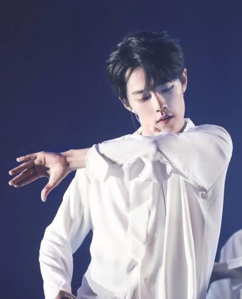 肖战|肖战四大代言相约为肖战加油，《中国电影报道》也来助阵