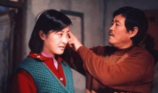 春晚|被赵本山捧红，拒上春晚，嫁给于洋，“玉芬”王雅捷比你想的聪明