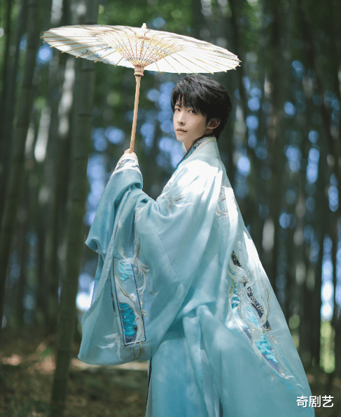 |主播嘲讽刘宇不男不女，品牌方宣布终止合作，第三方宣布永不录用