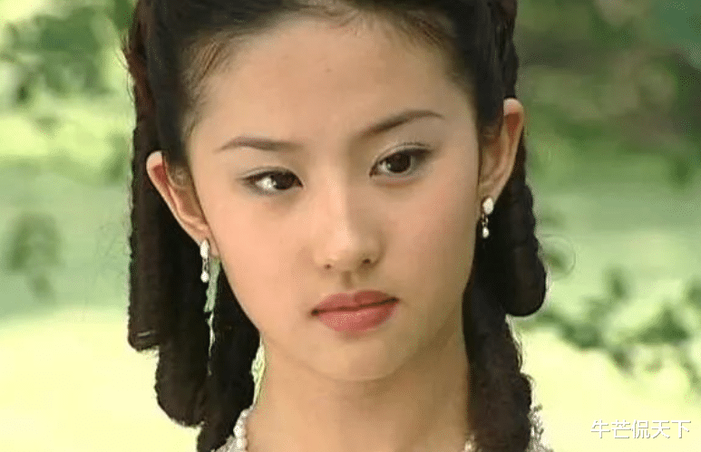 张艺兴|邱淑贞最美女儿这是整容了？脸突然僵成蜡像