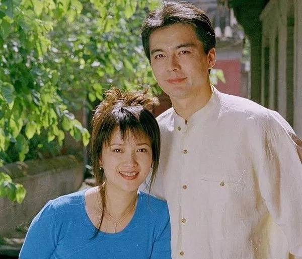 翁虹|“打脸”前夫，二婚比一婚幸福的5位女星，个个被老公宠成公主