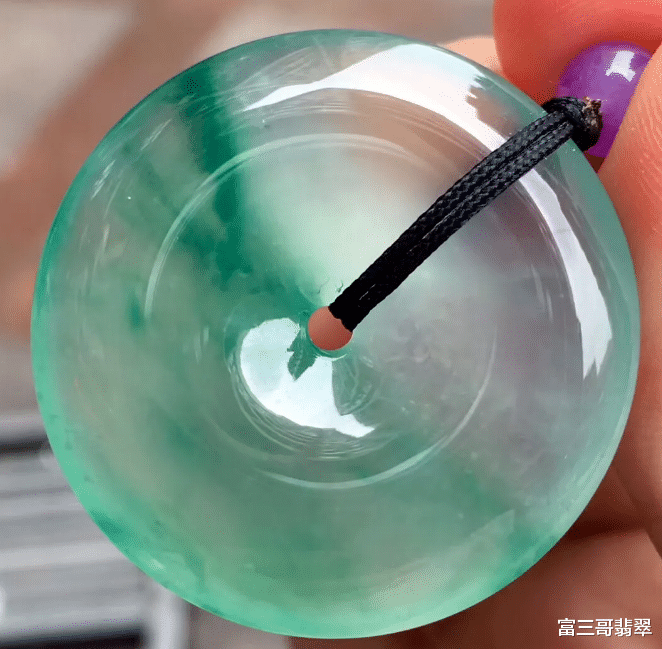 小叶紫檀|行家揭秘翡翠中的“冰渣”，有“冰渣”的翡翠就真的是老种吗？