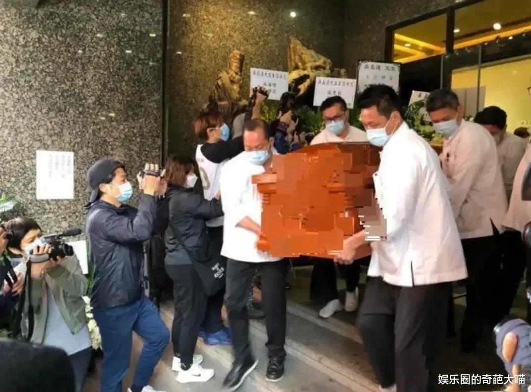 吴孟达|吴孟达病逝以后的送别，出殡现场圈内仅两位明星到场，主张一切从简