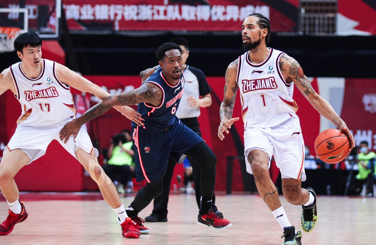 新疆男籃|比廣東浙江更強(qiáng)！遼寧最大對手或出爐，網(wǎng)友：奪冠沒戲？