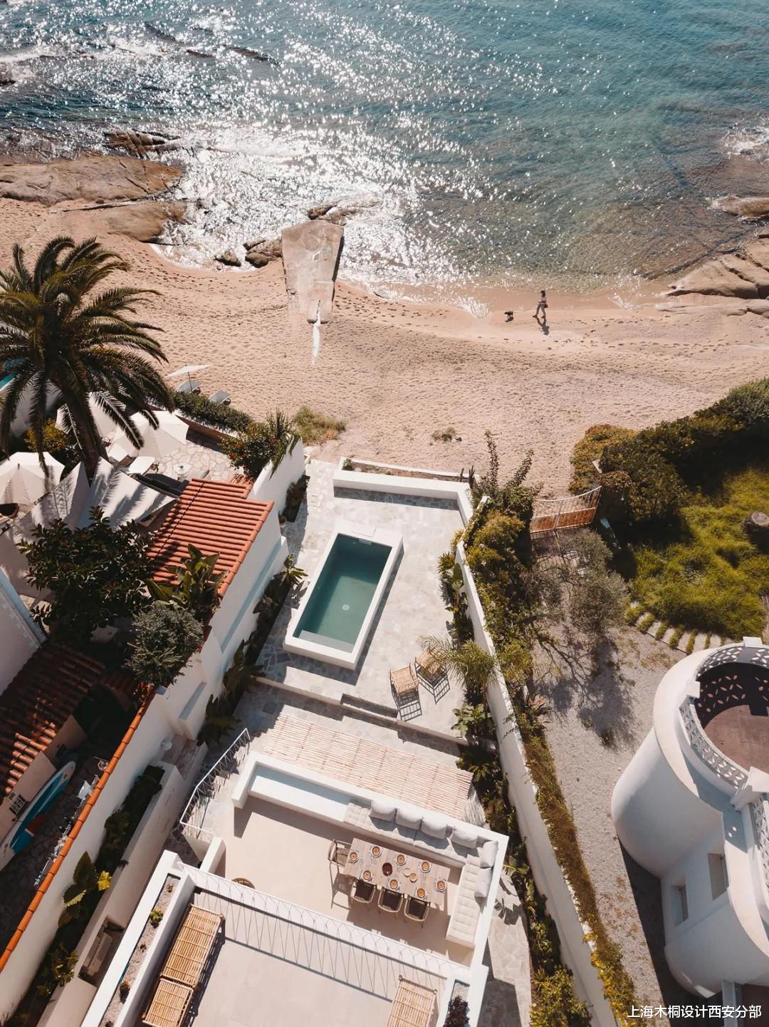 HOUSE BY THE SEA丨在海岸边的建筑里，拥抱阳光