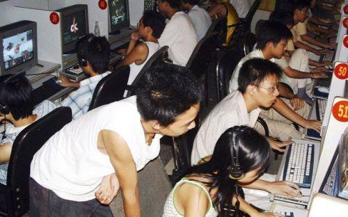 小游戏|热血传奇:上至70岁,下至18岁都在玩这款游戏