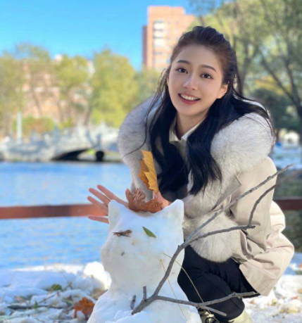 复旦大学|中传学霸冯琳入职电视台？自称没入职会继续深造，已被保送复旦
