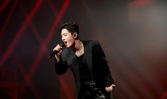 肖战|奶凶肖战反差萌超治愈,被黑豹乐队主唱夸奖,是一次愉快的合作