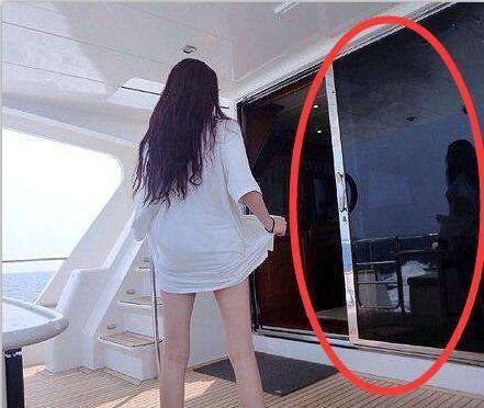 小姐姐|小姐姐，不要以为不在办公室就安全了，等别人发现可是为时已晚！