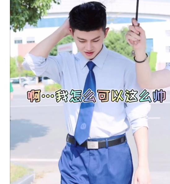 蓝焰突击|蓝焰突击惨被剪辑，任嘉伦自爆三个信息，角色豪爽拉兄弟摆poss